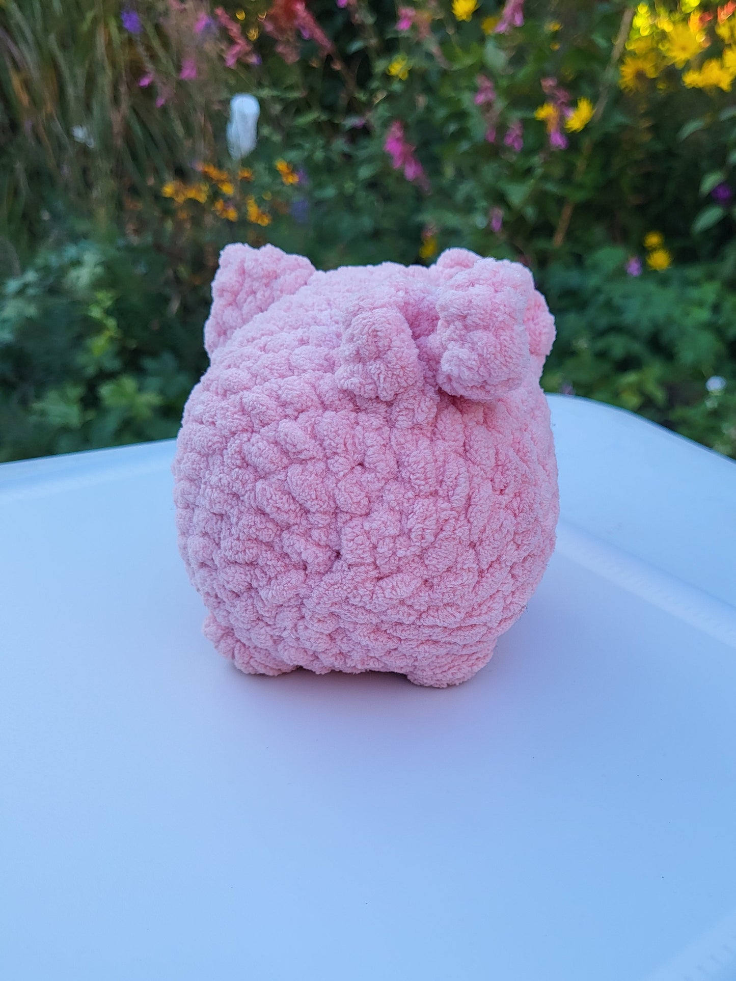 Crochet pig